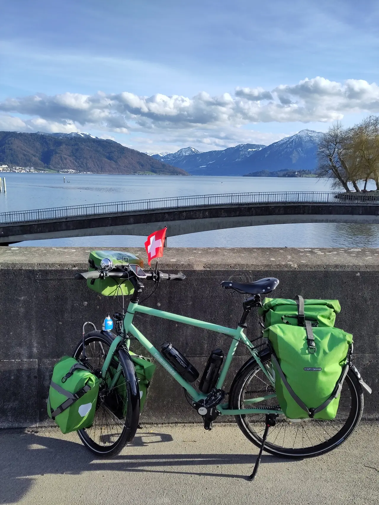 Mein Reiserad am Zugersee